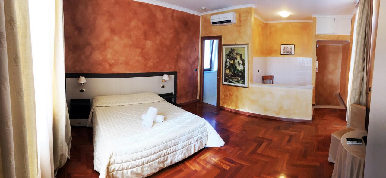 צ'יאמפינו La Locanda Del Palatoraffinato מראה חיצוני תמונה